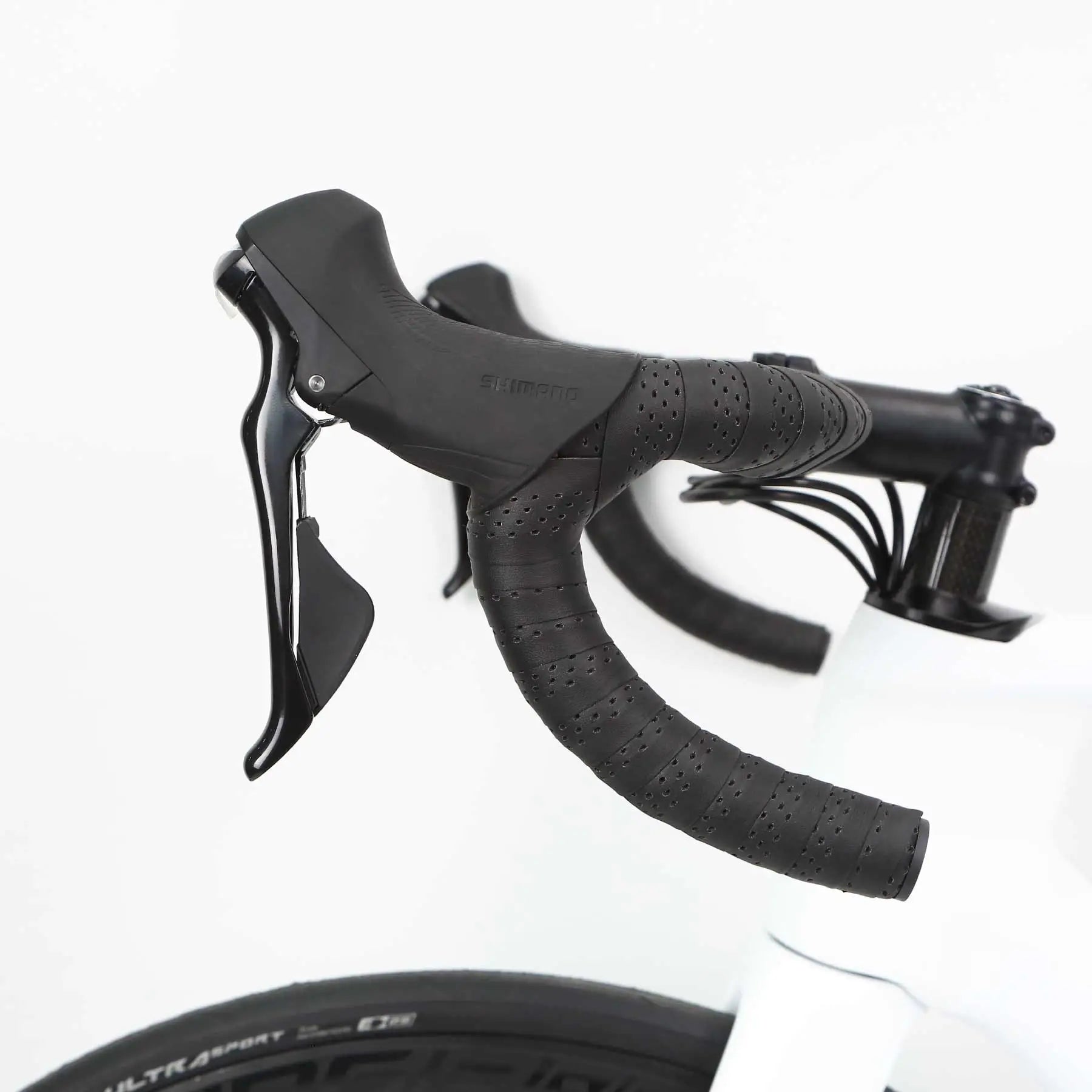 Modelo H Pro – Bicicleta de carretera con cuadro de carbono y Shimano 105 22v